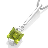 Vedhæng Med Peridot   26mm   U Kæde fra Smykker I Grøn »